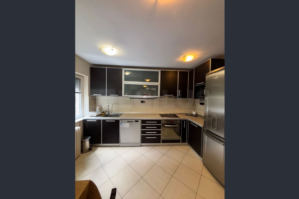 Centar Merkezi 1+1 Full Eşyalı Daire — fotoğraf 3